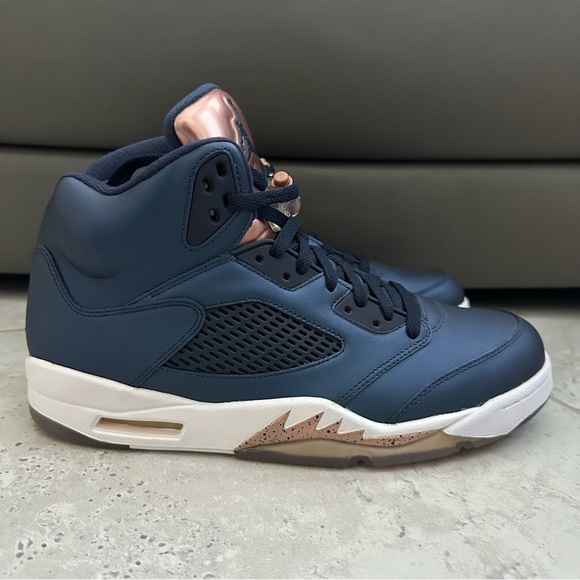 Jordan 5 Retro Bronze Sneaker Size 11.5 Men